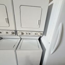 Whirlpool Combo 24”W (washer And Dryer) Stackable Top Load Electric (#346)