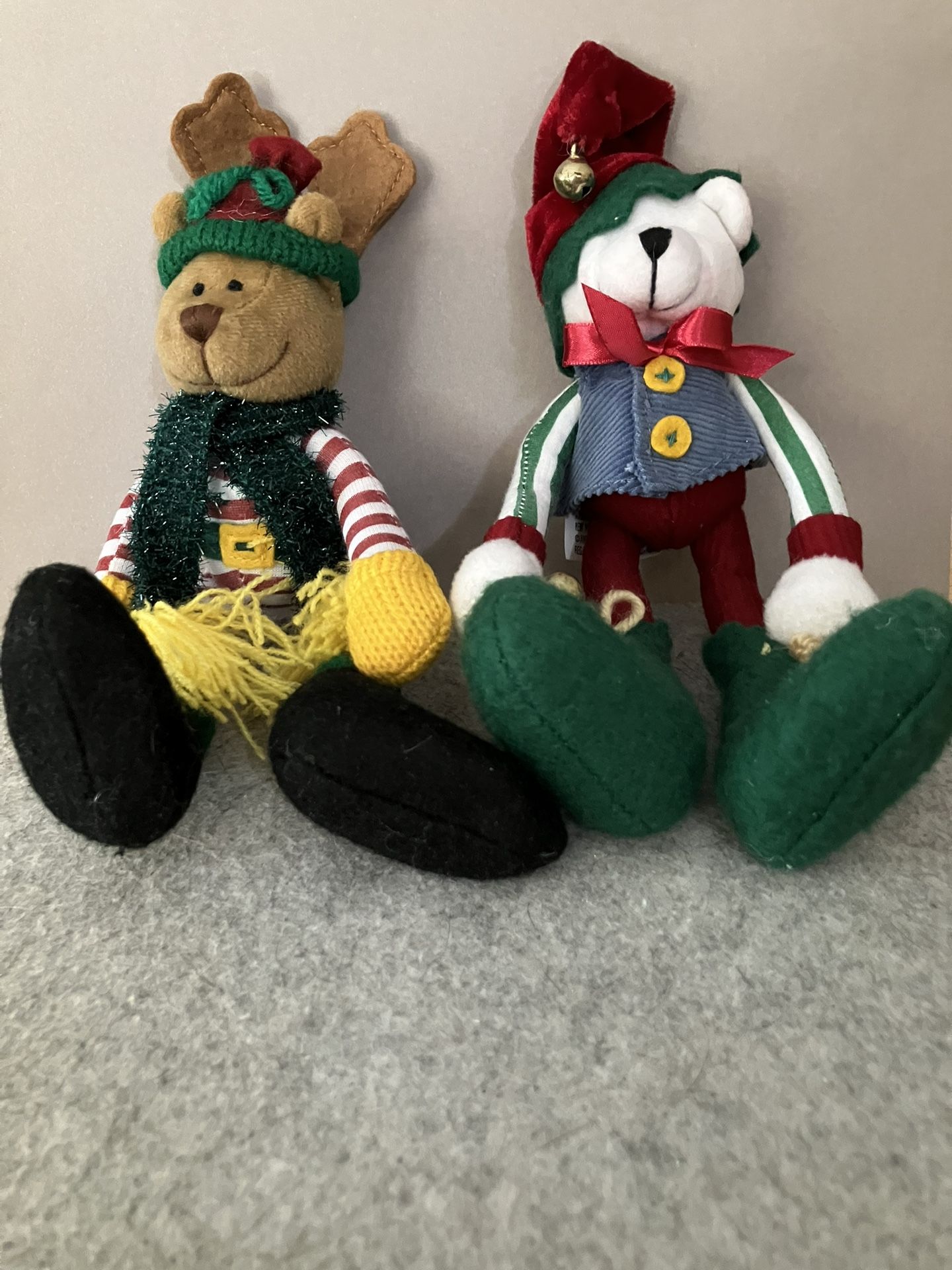 Avon Vintage Shelf Sitters Set Of 2