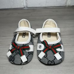 Infant Gucci sandals