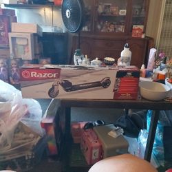 Razor  And I Have A 5 Each Is $25 Each