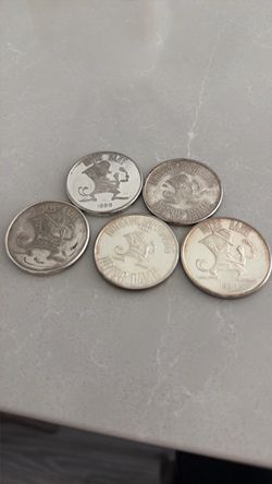 (5) .999 silver coins Notre Dame fighting Irish