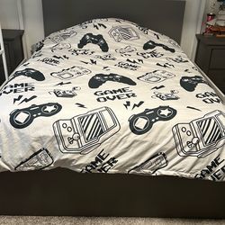 Full size Malm ikea bed frame W| 4 drawers