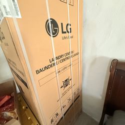 LG Washer and dryer stacked (gas)