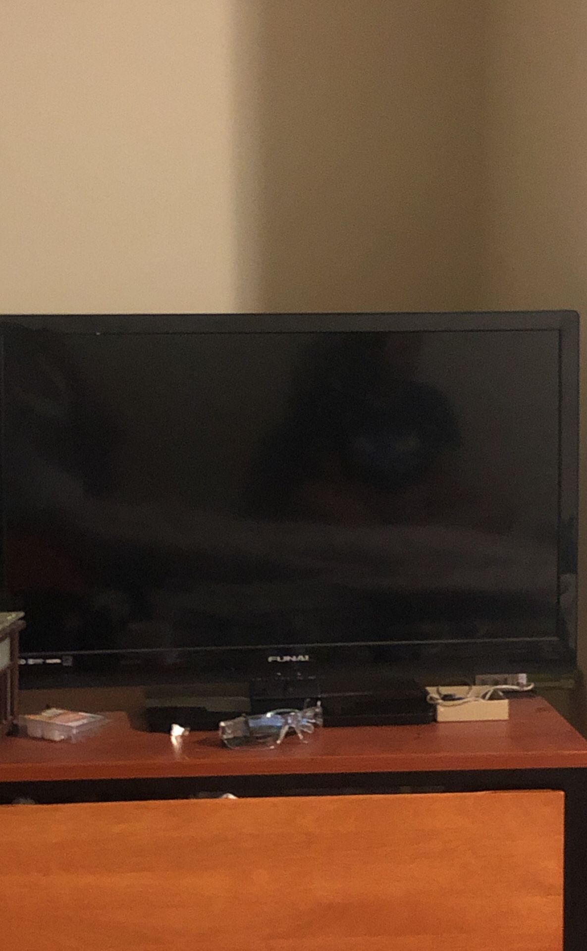 32 in Funai Hd tv /works perfectly fine (negotiable)