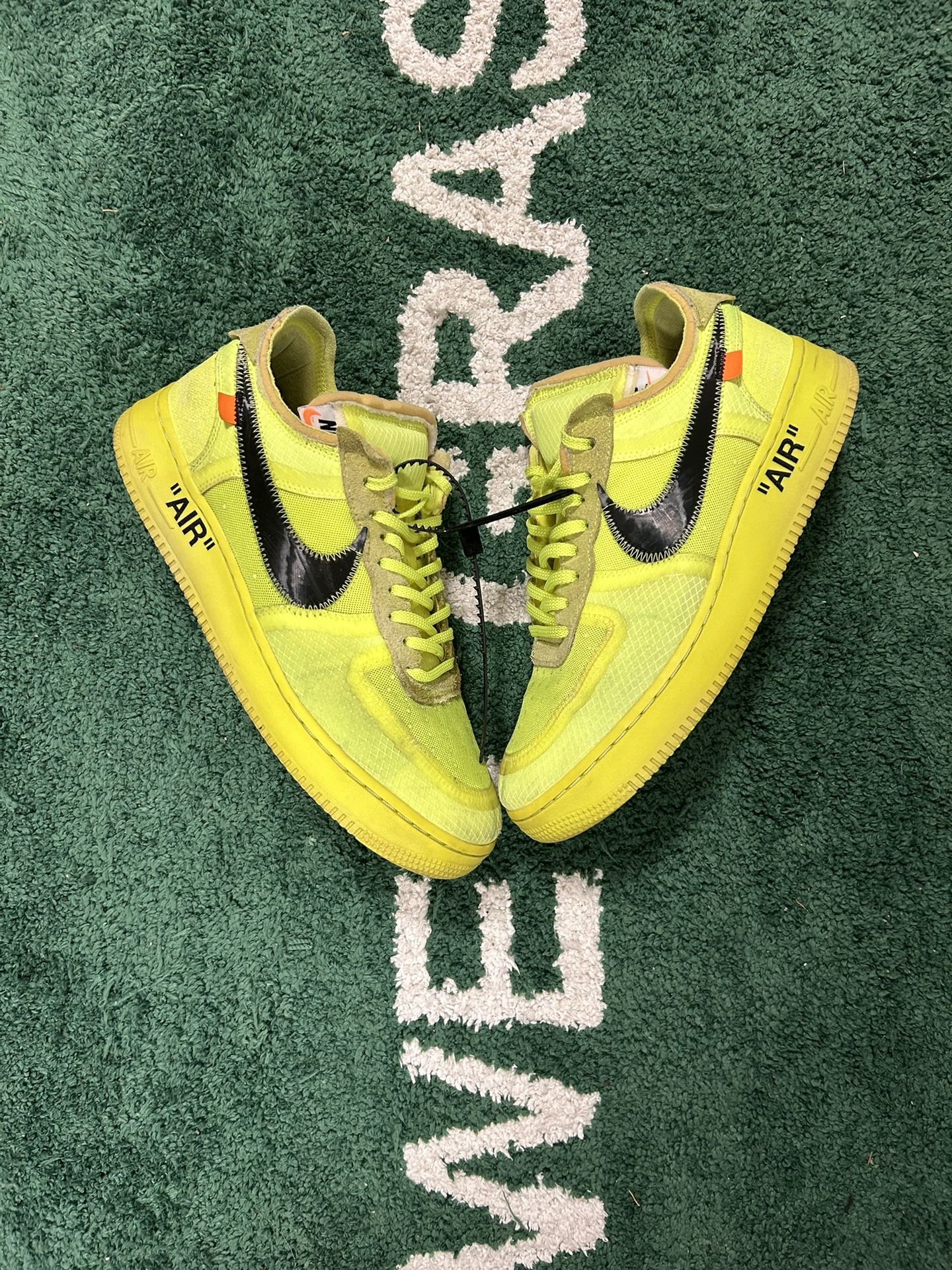 Off White