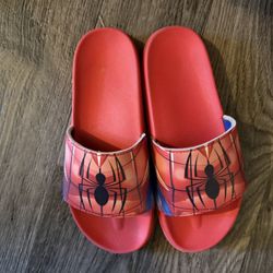 Boys Spider-Man Slides Size 2 $5