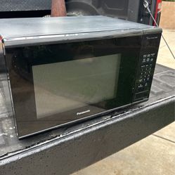 Microwave Good Condition $15