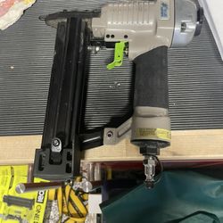 18g Finish Nailer