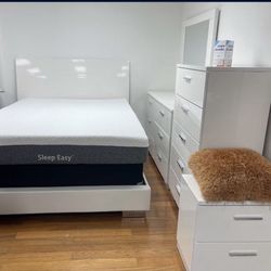 BEAUTIFUL WHITE RENAISSANCE QUEEN BED SET!$799!*SAME DAY DELIVERY*NO CREDIT NEEDED*EASY FINANCING*LABOR DAY SALE*