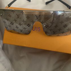 Louis Vuitton Monogram Lenses Sunglasses (unisex)