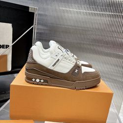 Louis Vuitton Men’s Sneaker With Box 2025