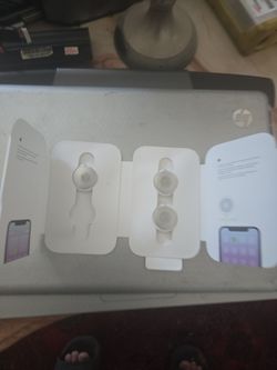 Apple airtags new in package
