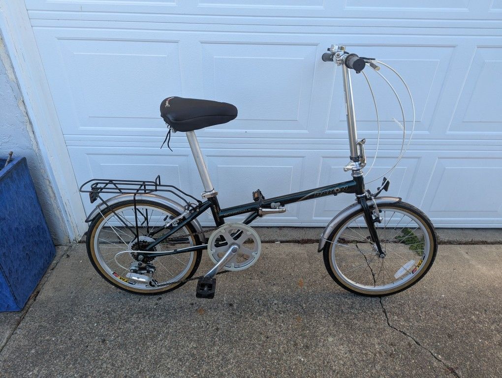 Dahon Boardwalk D6 Folding Bike