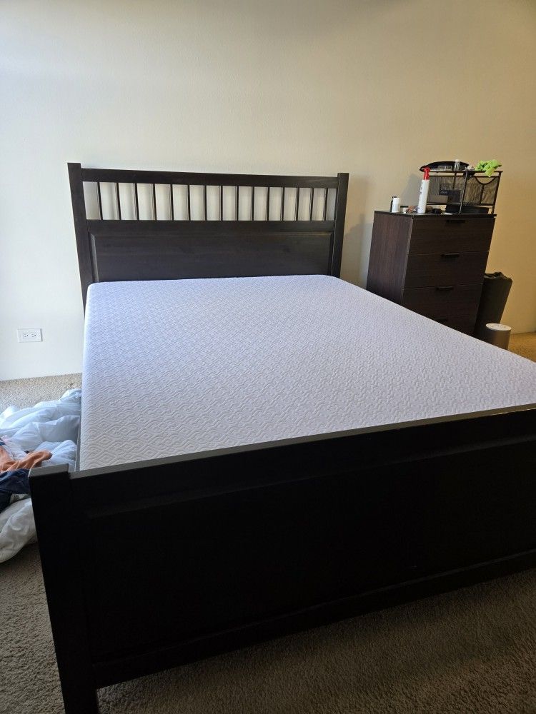 Queen Size Bed Frame and Mattress