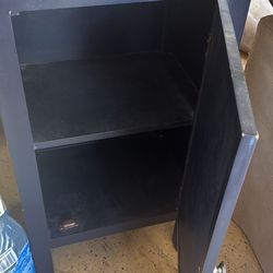 2 Nightstands 