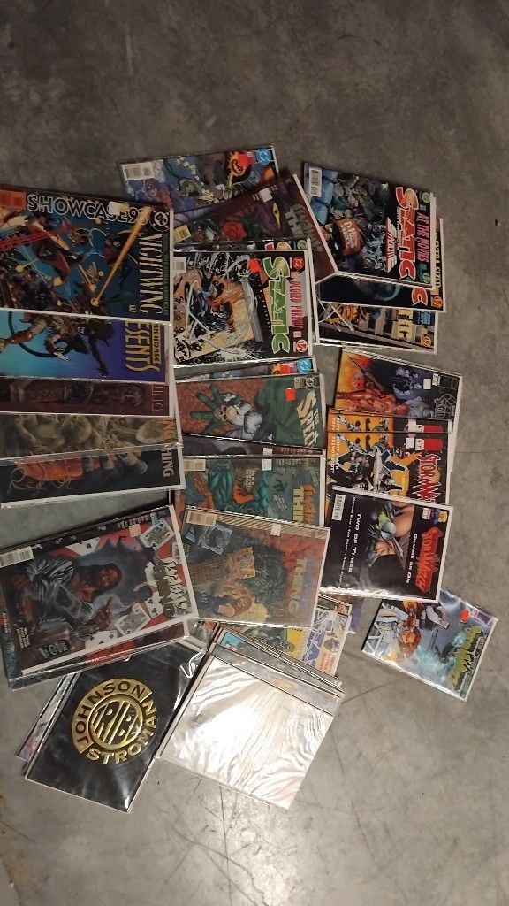 A hundred and fifty comment books in the rapper
