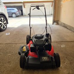 CRAFTSMAN M220 21-in Gas Self-propelled Lawn Mower
