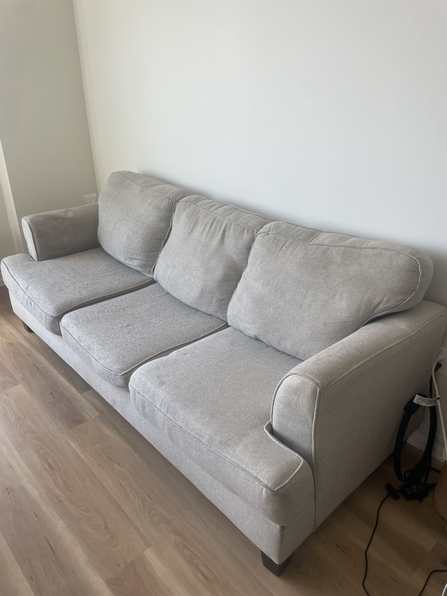 ✨ Couch for Sale – $195 OBO | Must Pick Up by Friday or Early Saturday ✨
