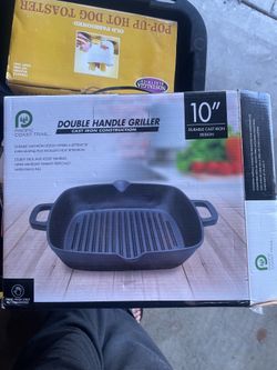 Cast iron pan
