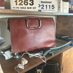 Estate sales Briefcases / Apothecary. March 7-8 