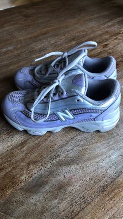 New balance kids size 3