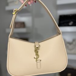 Nude Purse 