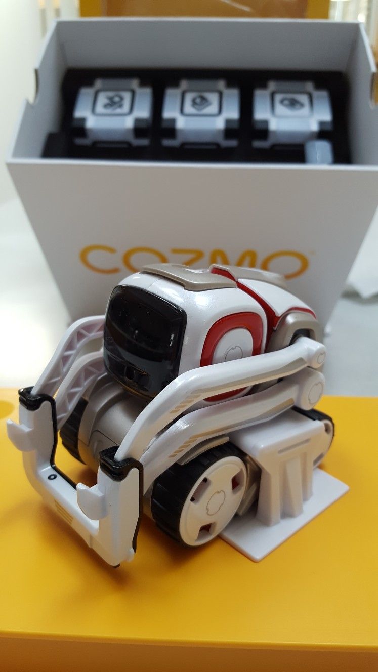 Cozmo Robot Toy For Sale very fun to play