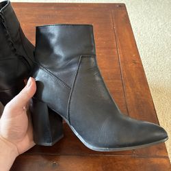 Bullboxer Women’s Ankle Boots - Size 8 (38 European), Black leather, Pointed Toe, Block Heel