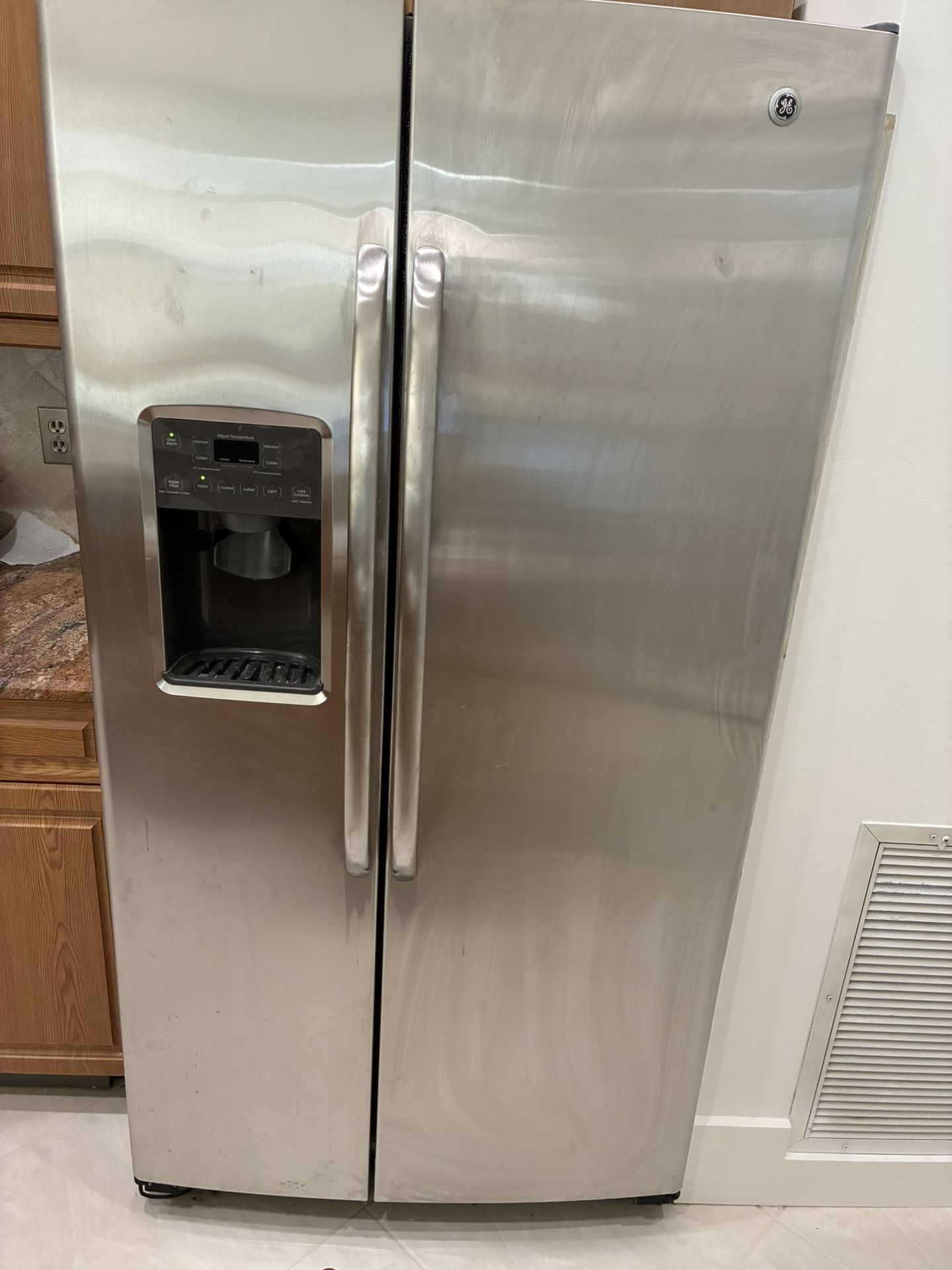 GE refrigerator/freezer
