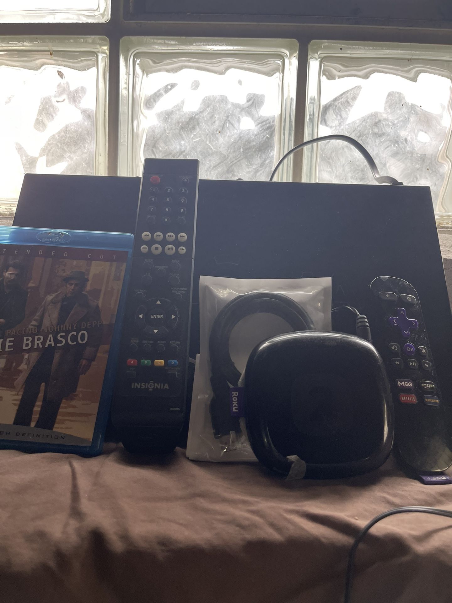 Insignia Blue Ray Disc Player With Internet Netflix (have To Add Your Own ) Roku 2 Both With Remotes All Together