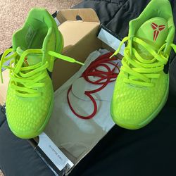 Kobe Grinch Size 9