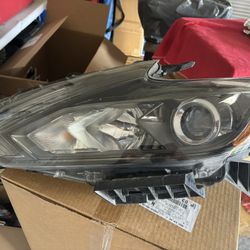 Nissan Altima Drivers Side (Left) Headlamp Assembly