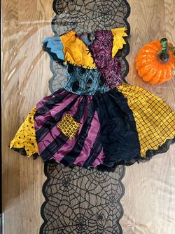 Sally costume small