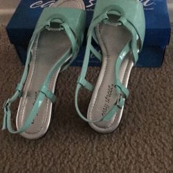 Easy street woman sandal size 9.5 