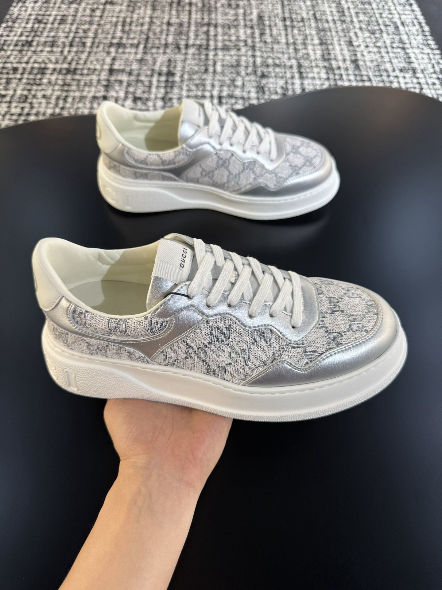 Gucci Sneakers Unisex Sizes US 5-11