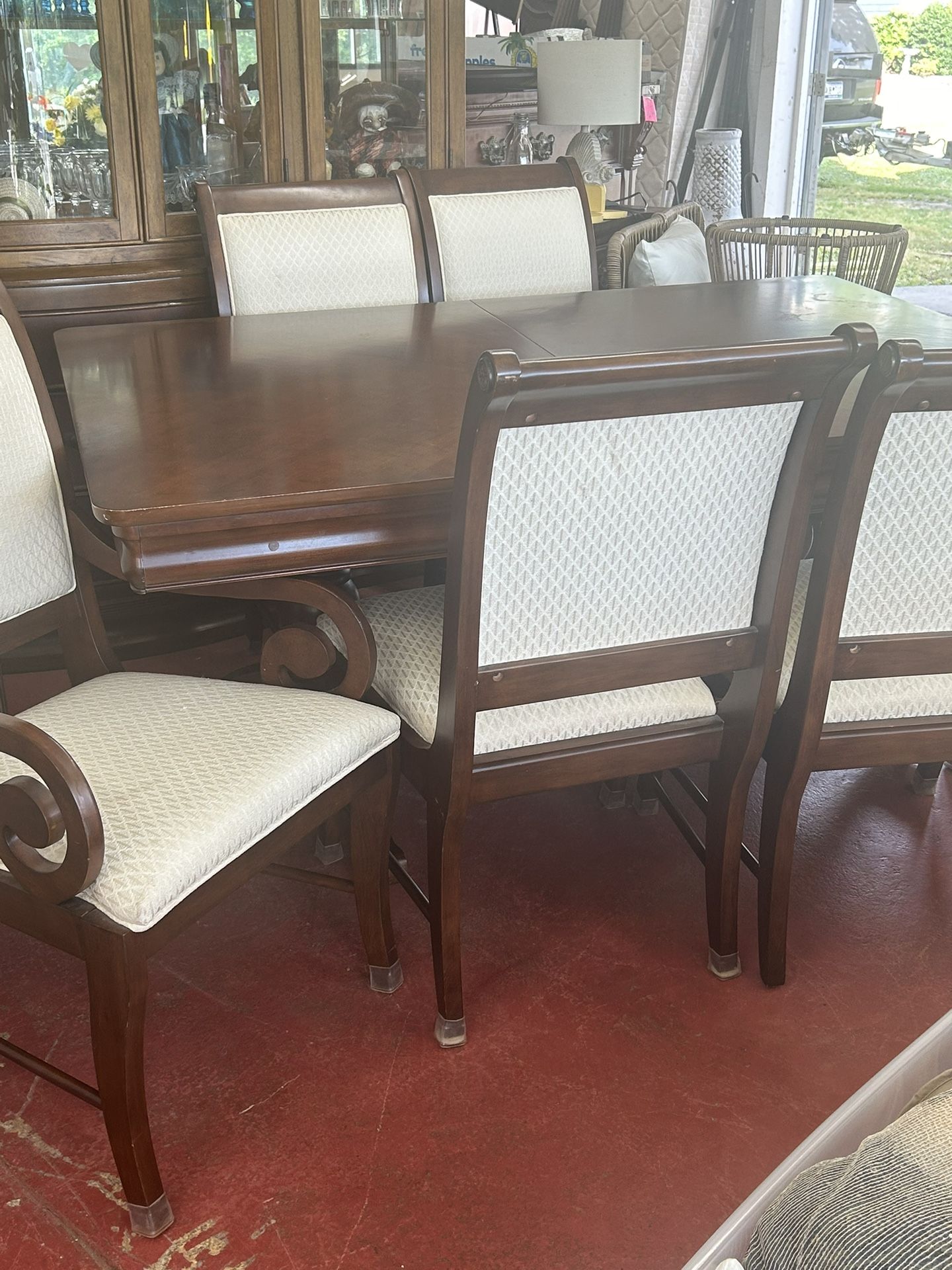 DINING TABLE W 6CHAIRS