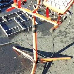 Portable Halogen Double Head Work Light On Tripod