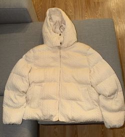 Large cream hooded quilt puffer jacket