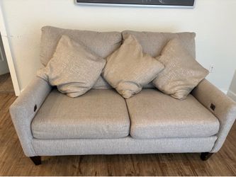 💛 Sofa with phone charger💛 $400 includes delivery