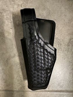 Safariland leather holsters Glock 17, 22