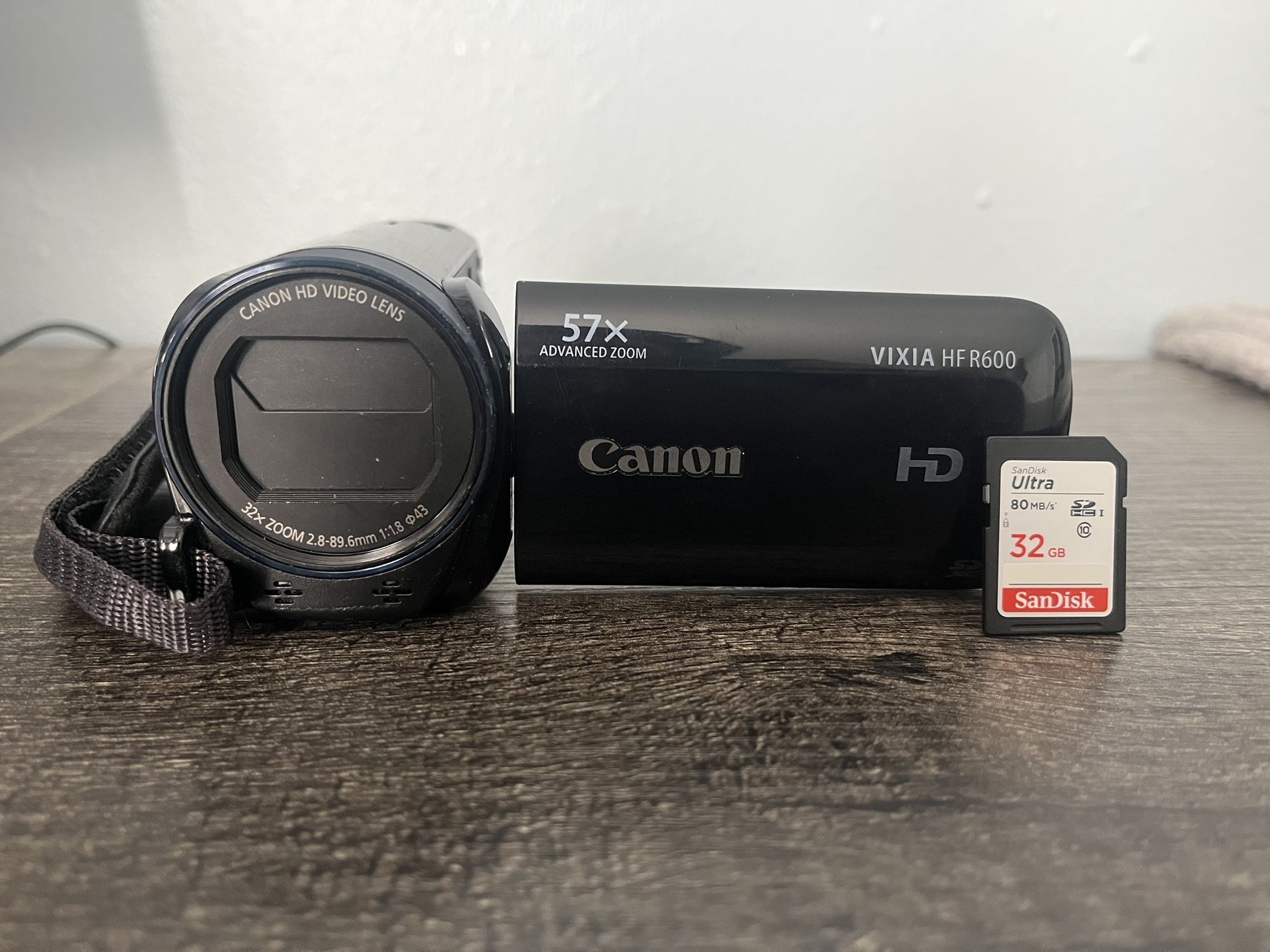 Canon Vixia HF R600