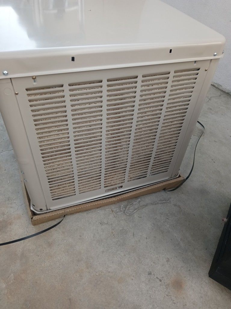 Swamp Cooler Champion 4900 CFM 