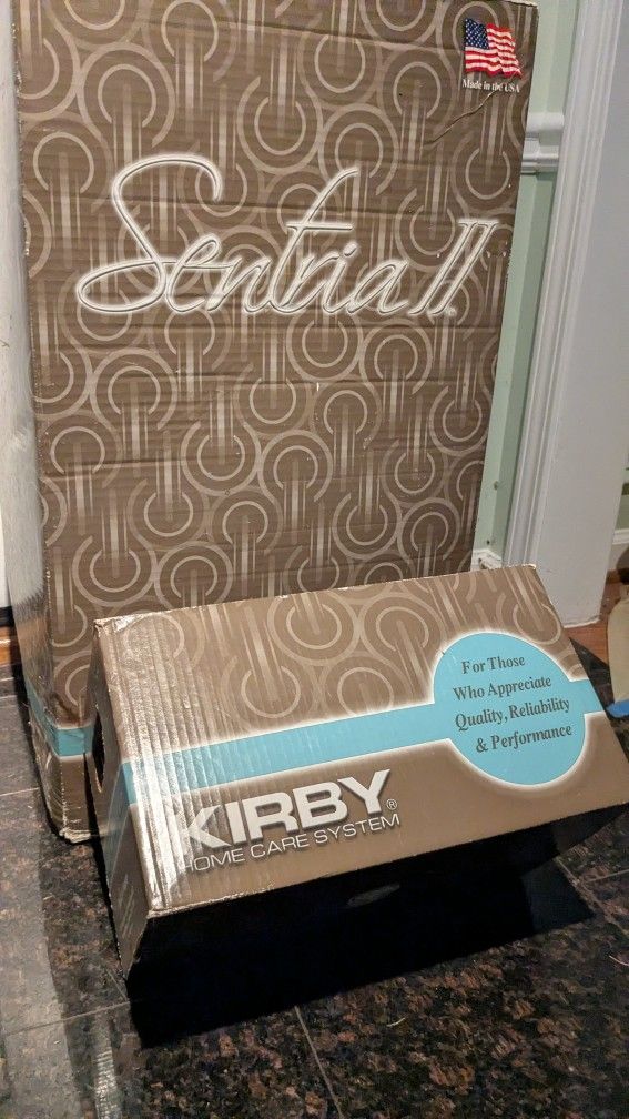 "KIRBY" Sentria11  Vacuum with Carpet Shampoo System 