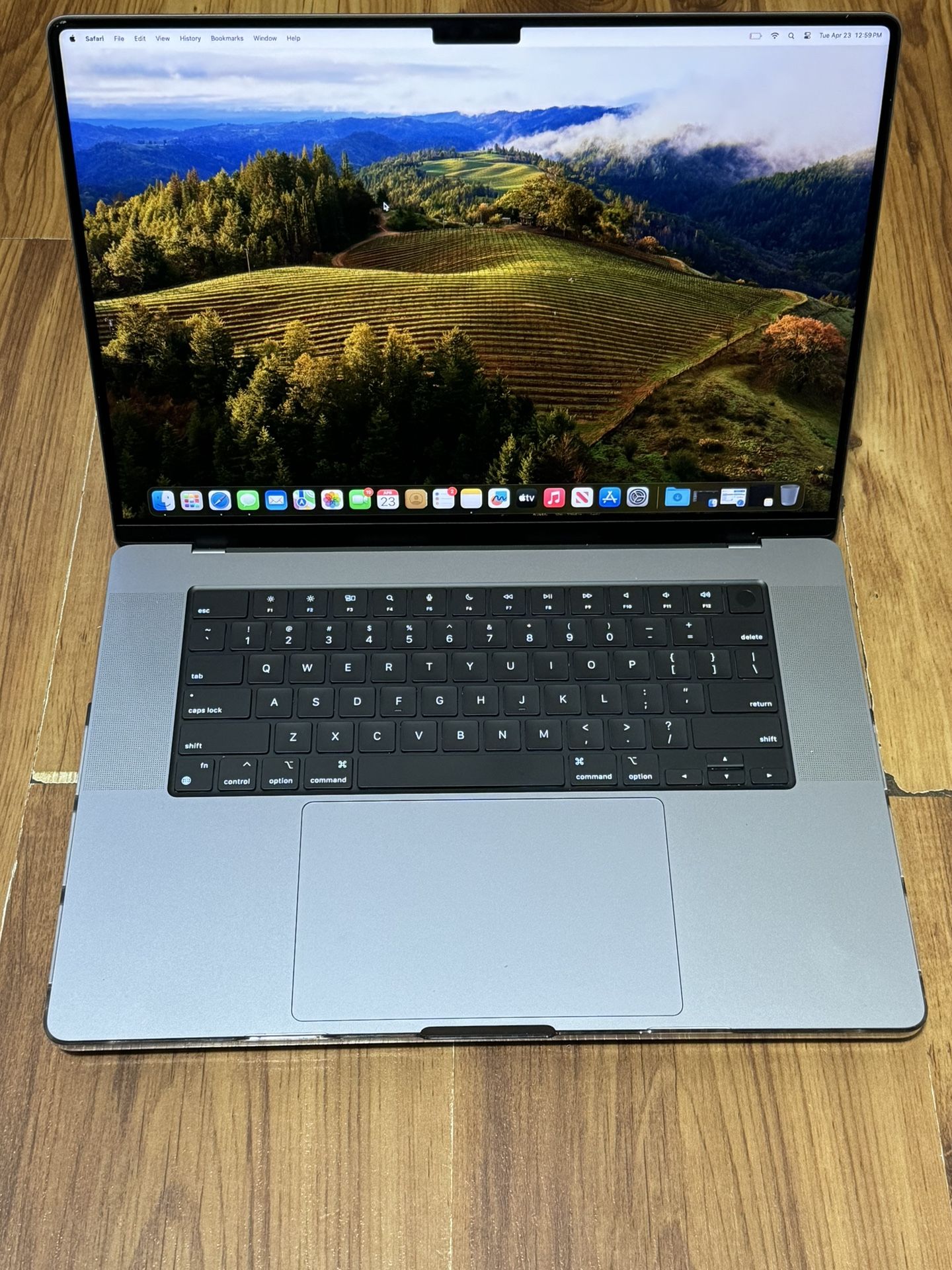 Apple Macbook Pro  16in.  /M1 MAX/64GB RAM /1TB SSD