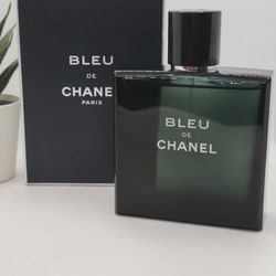 CHANEL
 
BLEU DE CHANEL Eau de Toilette 

3.4 fl  (5% USED)