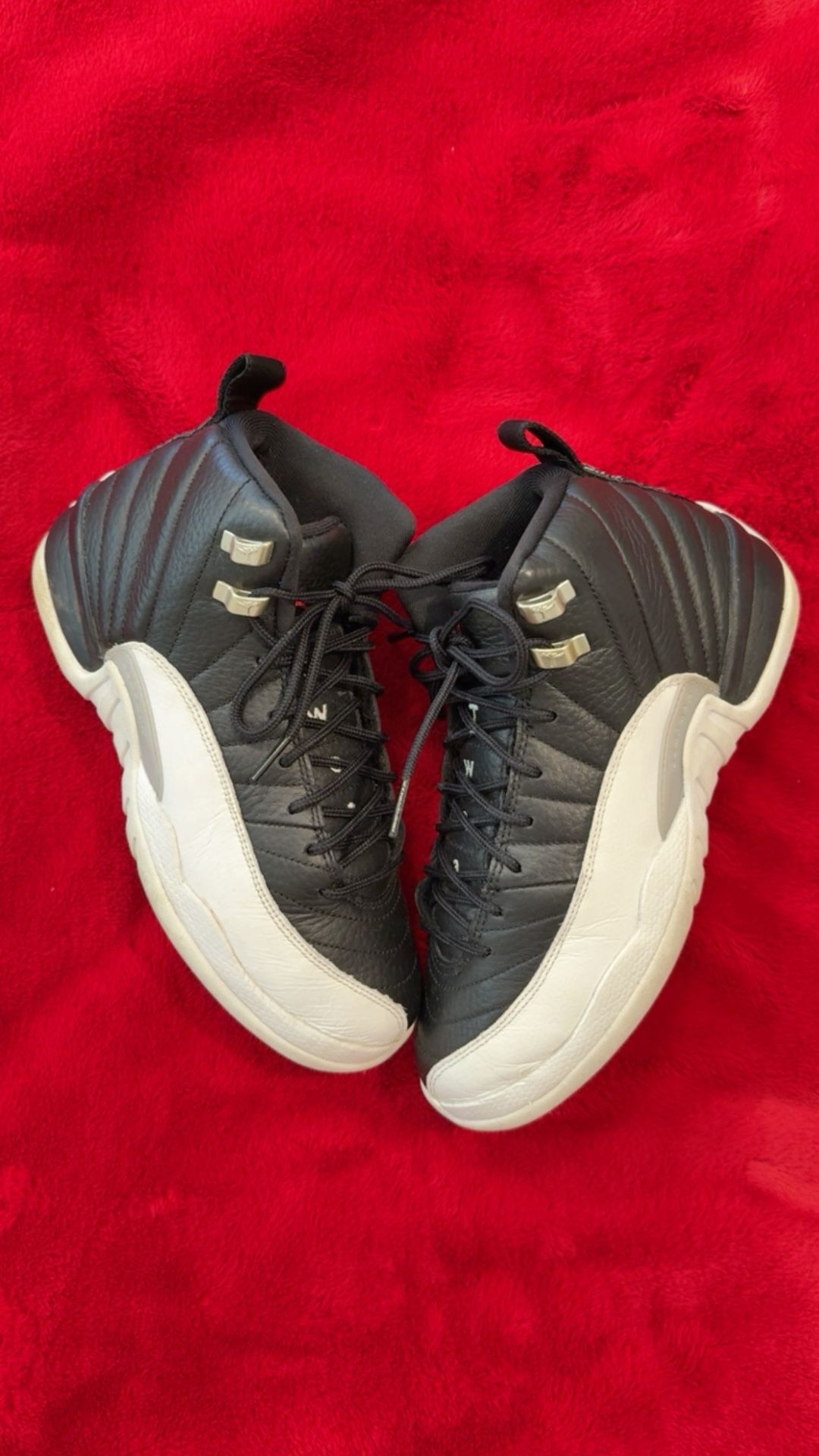 Jordan 12 Playoffs Size 6.5y Gradeschool