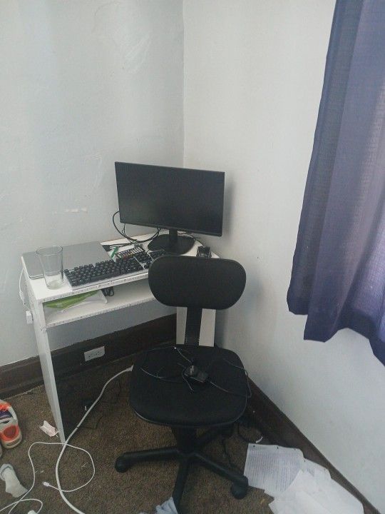 Onn 22 Inch Computer Monitor Cash Only