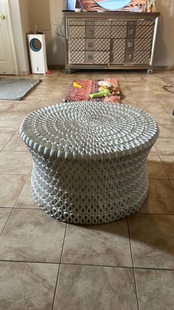 Large resin table