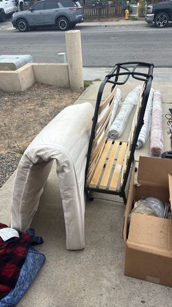 Foldable rolling bed