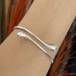 S925 silver chunky cuff bangle bracelet,Silver hearts bracelet,Silver irregular cuff bracelet,Everyday bracelet jewelry,Gift for her  DETAILS   * Mate